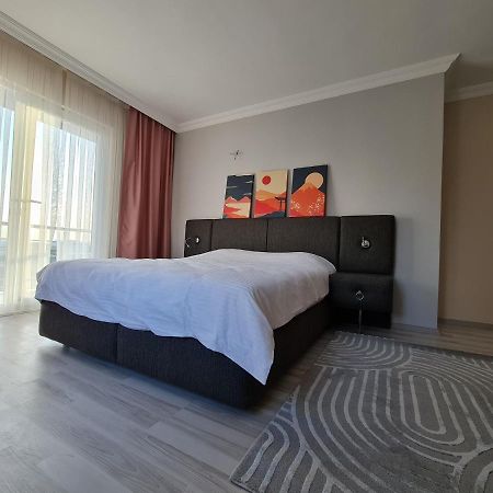 Smart Airport Hostel Arnavutkoy Bagian luar foto